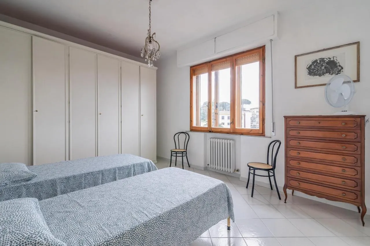 Appartamento Comfy Flat Steps Away From Siena Station!