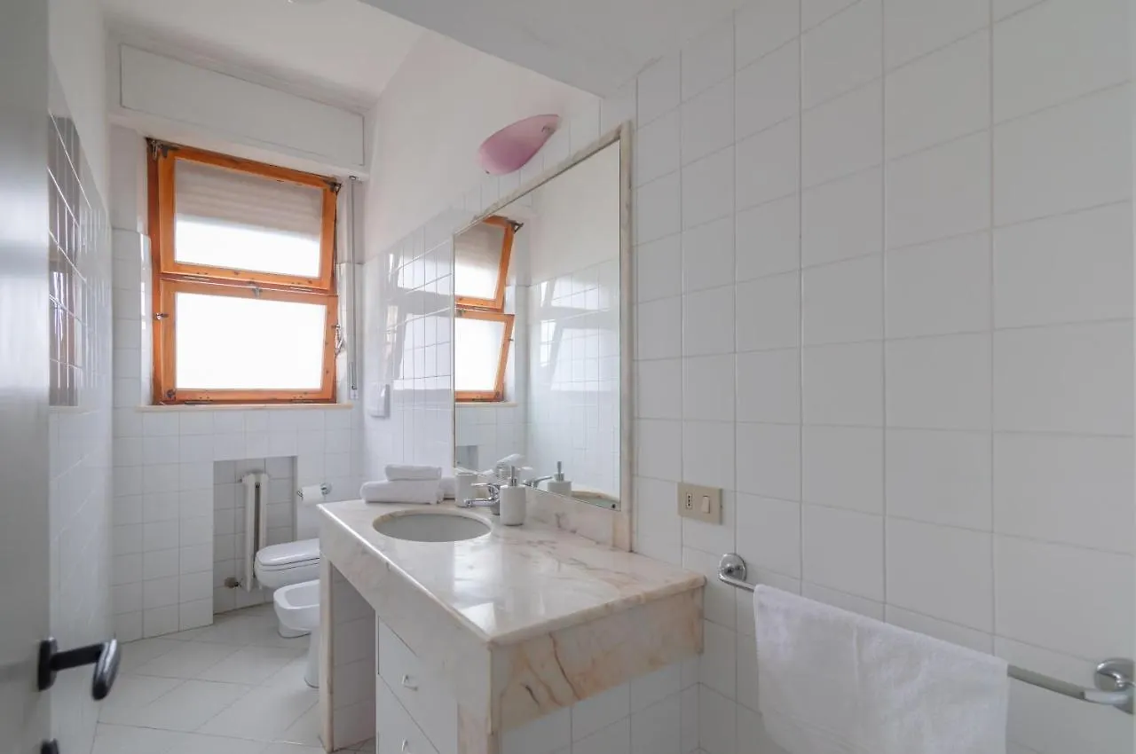 Appartamento Comfy Flat Steps Away From Siena Station!