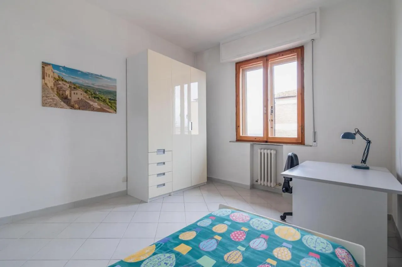 Appartamento Comfy Flat Steps Away From Siena Station!