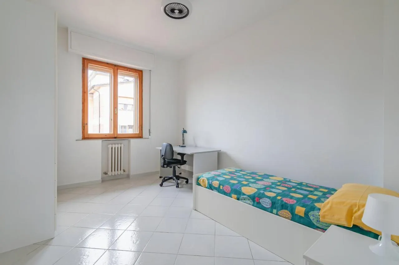 Appartamento Comfy Flat Steps Away From Siena Station!