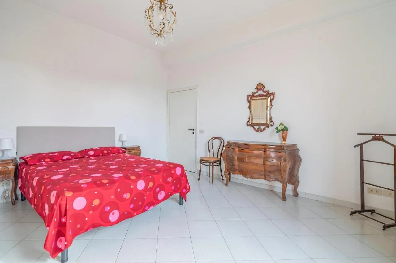 Appartamento Comfy Flat Steps Away From Siena Station!