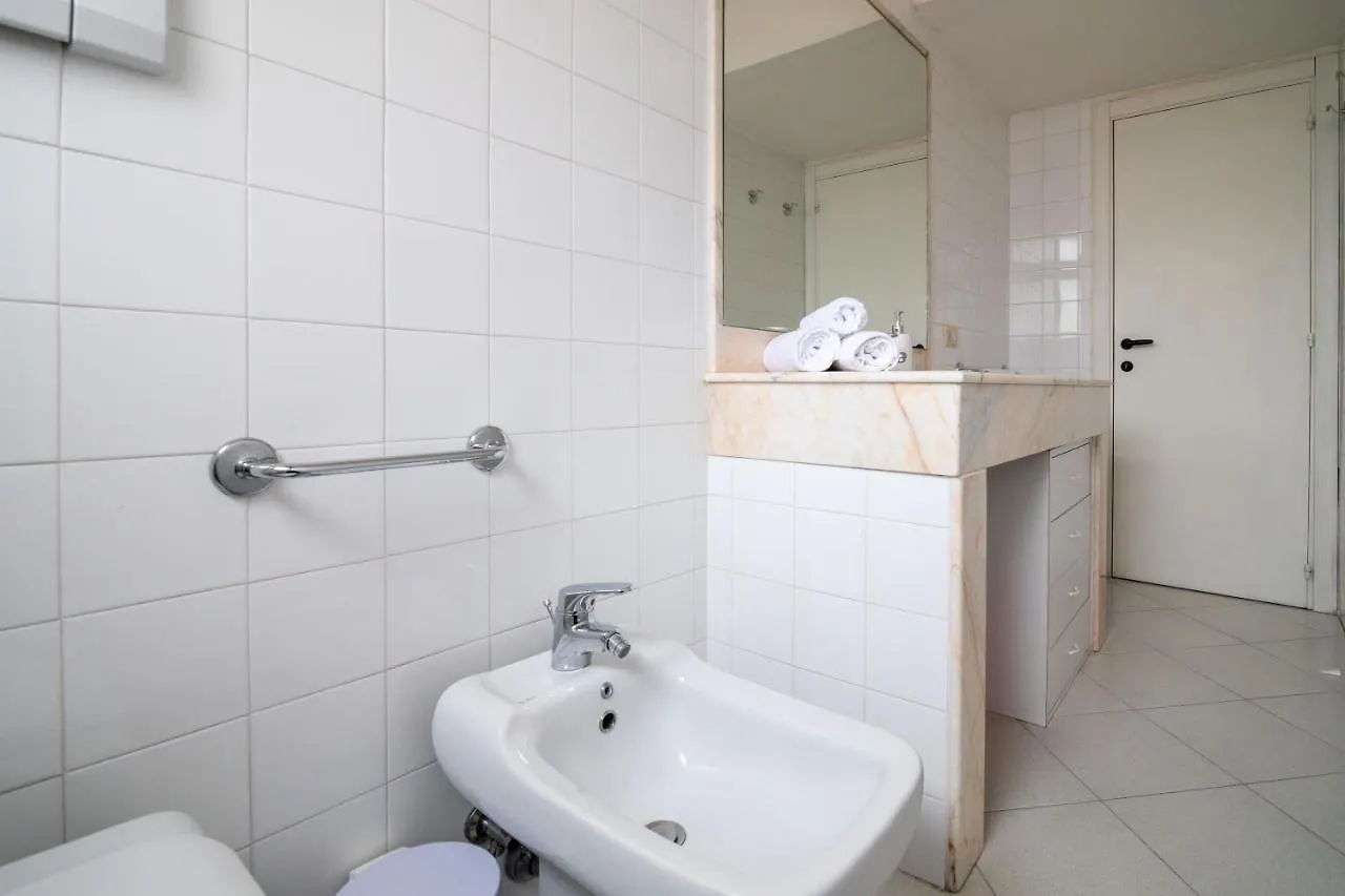Appartamento Comfy Flat Steps Away From Siena Station!